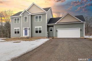 2 Farmington Drive, North Branford, CT 06472