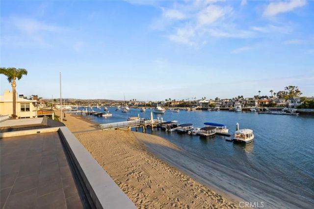 8 Beacon Bay, Newport Beach, CA 92660