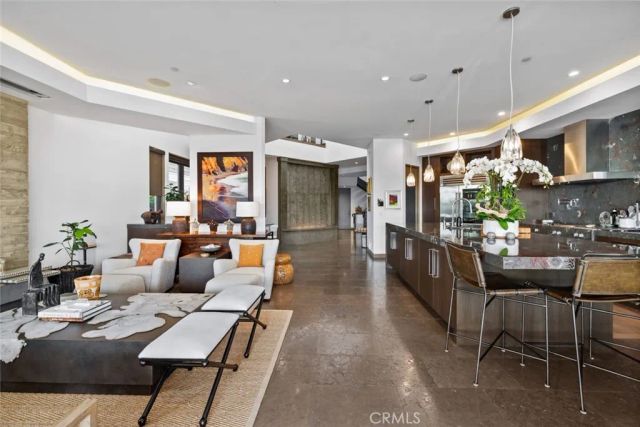 8 Beacon Bay, Newport Beach, CA 92660