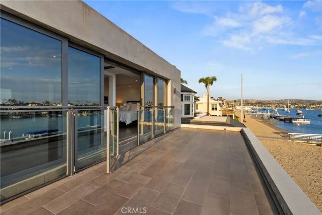 8 Beacon Bay, Newport Beach, CA 92660