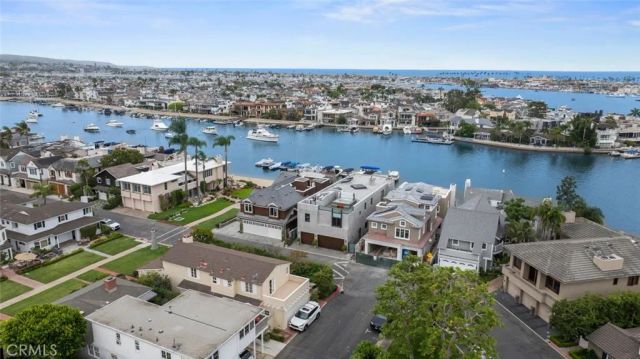 8 Beacon Bay, Newport Beach, CA 92660