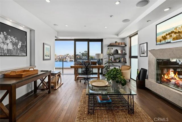 8 Beacon Bay, Newport Beach, CA 92660