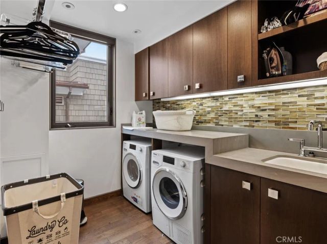 8 Beacon Bay, Newport Beach, CA 92660