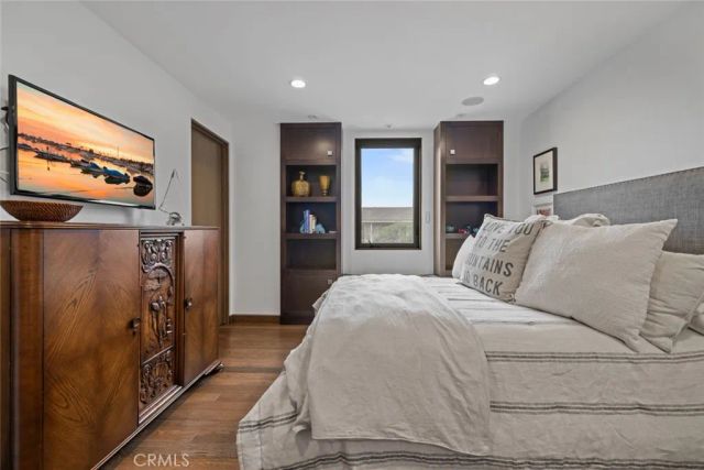 8 Beacon Bay, Newport Beach, CA 92660