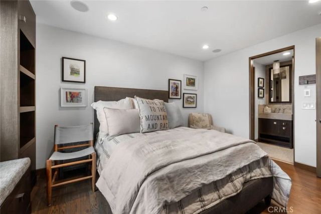 8 Beacon Bay, Newport Beach, CA 92660