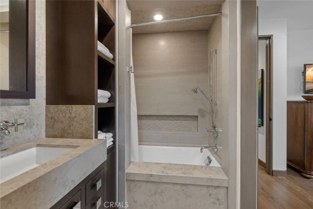 8 Beacon Bay, Newport Beach, CA 92660