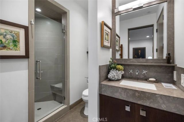 8 Beacon Bay, Newport Beach, CA 92660