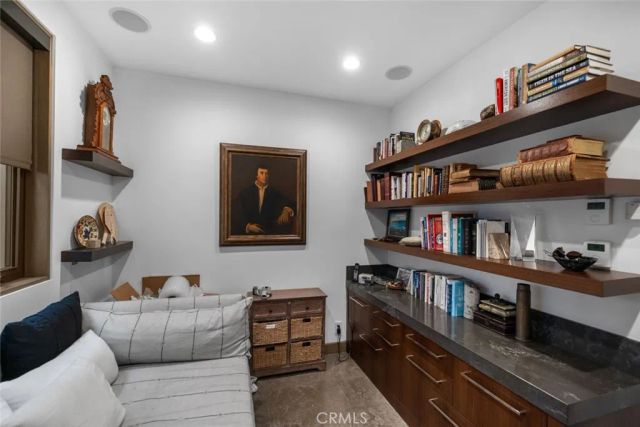 8 Beacon Bay, Newport Beach, CA 92660