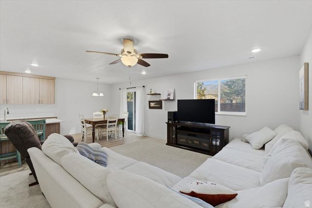 4958 S 475 W, Washington Terrace, UT 84405