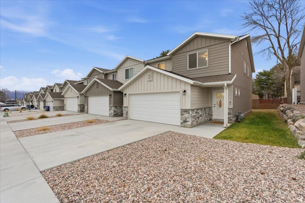 4958 S 475 W, Washington Terrace, UT 84405