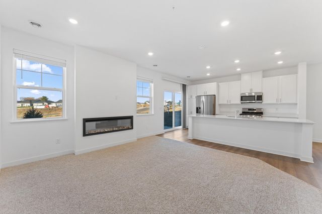 10515 Harbor Lane N, Maple Grove, MN 55369