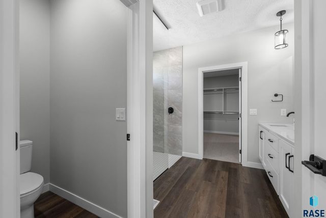 513 N Wildcat Dr Drive, Sioux Falls, SD 57110