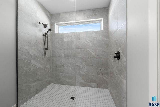 513 N Wildcat Dr Drive, Sioux Falls, SD 57110