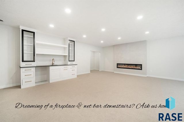 513 N Wildcat Dr Drive, Sioux Falls, SD 57110