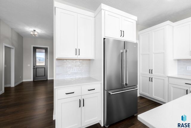 513 N Wildcat Dr Drive, Sioux Falls, SD 57110