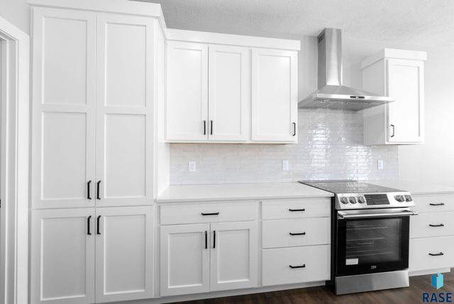 513 N Wildcat Dr Drive, Sioux Falls, SD 57110