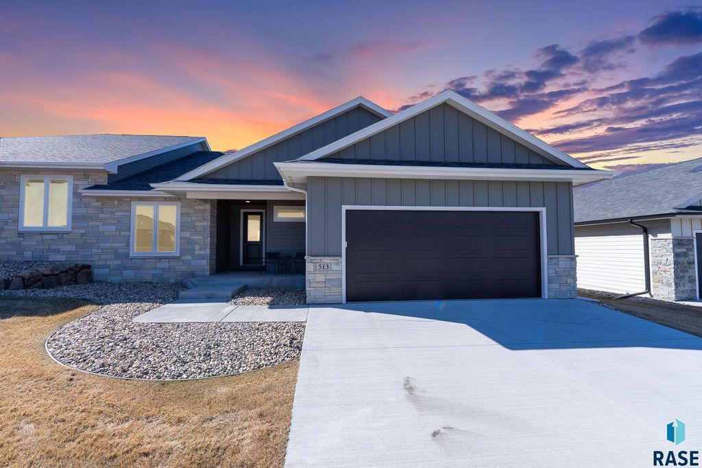 513 N Wildcat Dr Drive, Sioux Falls, SD 57110