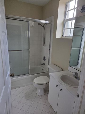 1575 NE 33 Avenue 101, Homestead, FL 33033