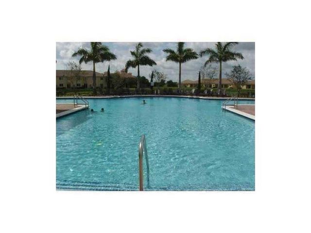 1575 NE 33 Avenue 101, Homestead, FL 33033