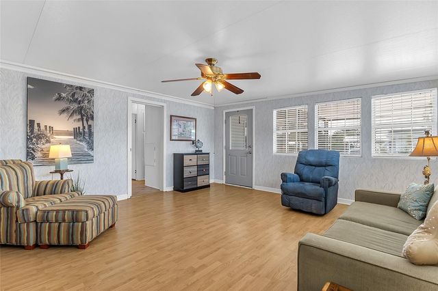300 SKY CREST LOOP, Davenport, FL 33837