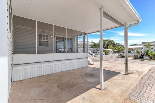 300 SKY CREST LOOP, Davenport, FL 33837