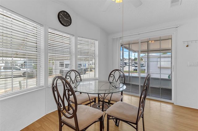 300 SKY CREST LOOP, Davenport, FL 33837