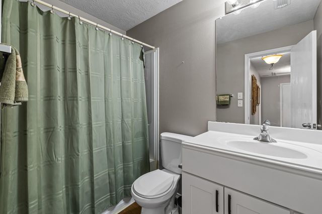 8115 Ginger Park Drive, Baytown, TX 77521