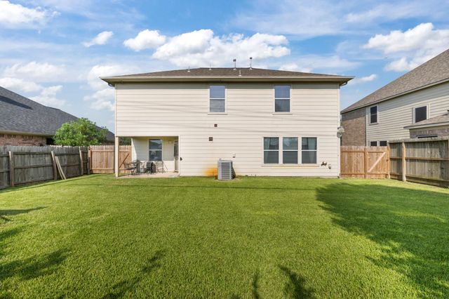 8115 Ginger Park Drive, Baytown, TX 77521