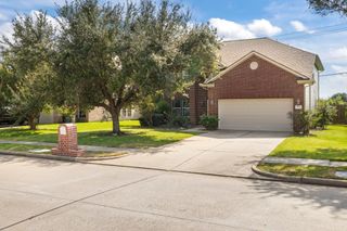 8115 Ginger Park Drive, Baytown, TX 77521