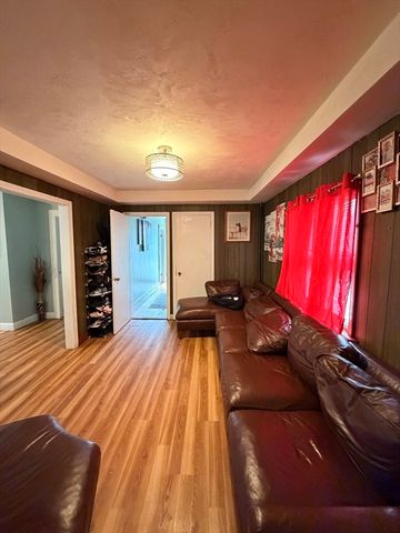 277 Euclid Ave, Lynn, MA 01904