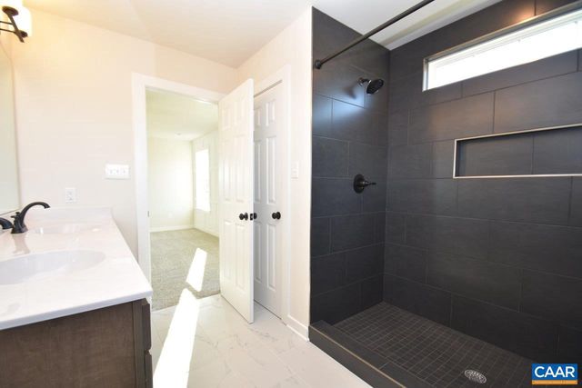 910 HANBACK RD, Gordonsville, VA 22942