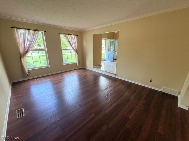 27111 Newton Circle, North Olmsted, OH 44070