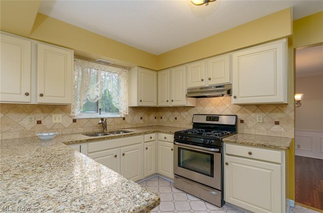 27111 Newton Circle, North Olmsted, OH 44070
