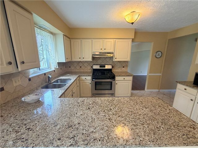 27111 Newton Circle, North Olmsted, OH 44070