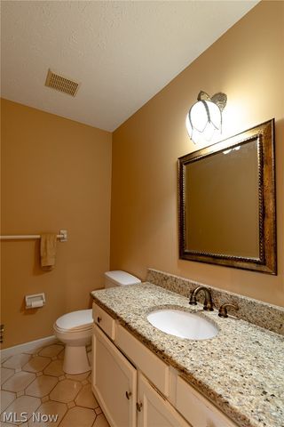 27111 Newton Circle, North Olmsted, OH 44070