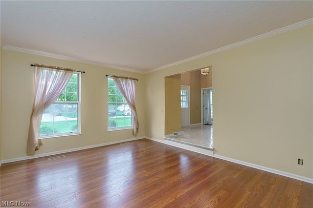 27111 Newton Circle, North Olmsted, OH 44070