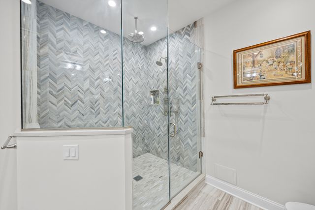 30 W Erie Street 1002, Chicago, IL 60654