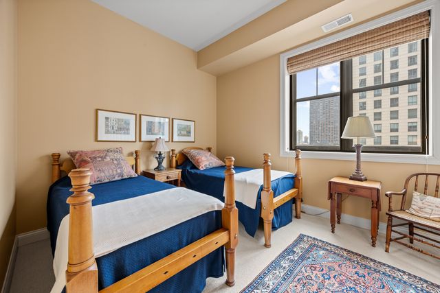 30 W Erie Street 1002, Chicago, IL 60654