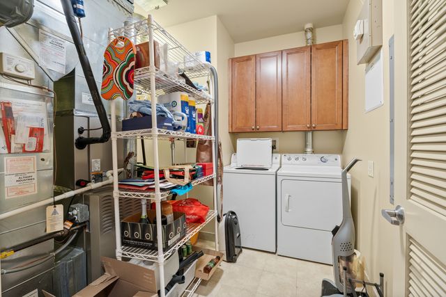 30 W Erie Street 1002, Chicago, IL 60654