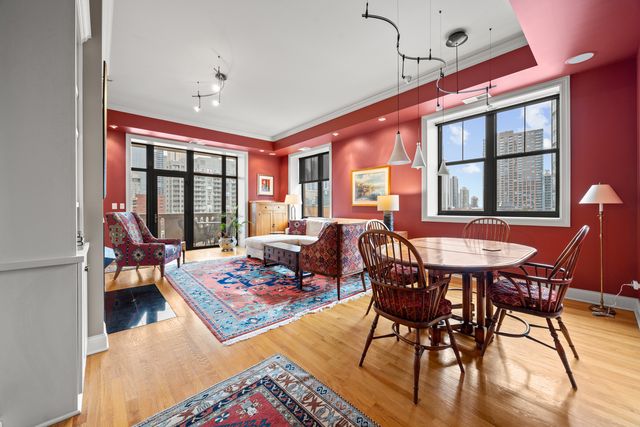 30 W Erie Street 1002, Chicago, IL 60654