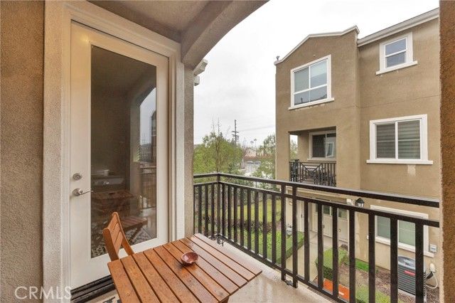 14865 W Maple Ter, Panorama City (los Angeles), CA 91402