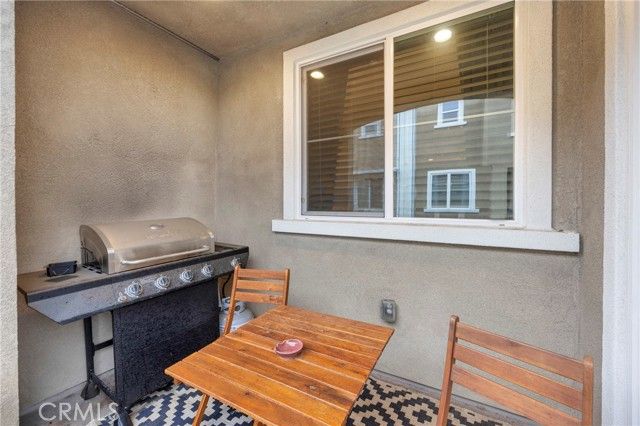 14865 W Maple Ter, Panorama City (los Angeles), CA 91402