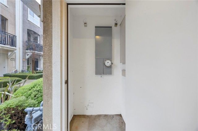 14865 W Maple Ter, Panorama City (los Angeles), CA 91402