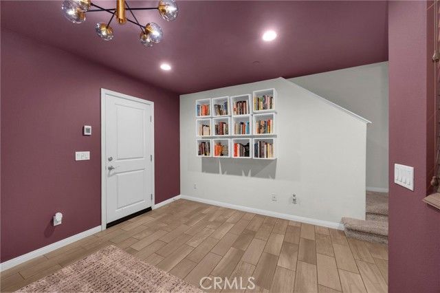 14865 W Maple Ter, Panorama City (los Angeles), CA 91402