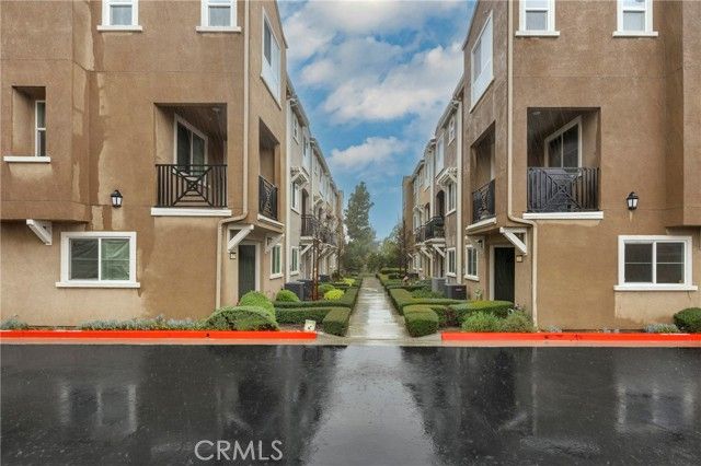 14865 W Maple Ter, Panorama City (los Angeles), CA 91402