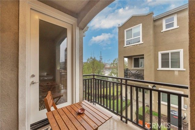 14865 W Maple Ter, Panorama City (los Angeles), CA 91402