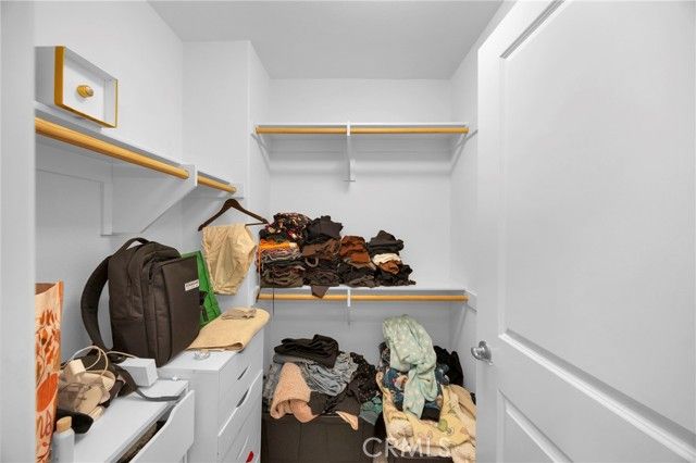 14865 W Maple Ter, Panorama City (los Angeles), CA 91402