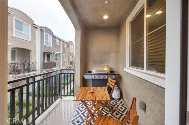 14865 W Maple Ter, Panorama City (los Angeles), CA 91402