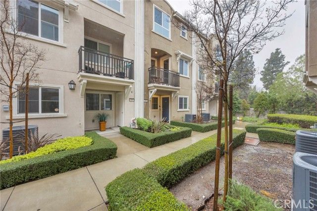 14865 W Maple Ter, Panorama City (los Angeles), CA 91402