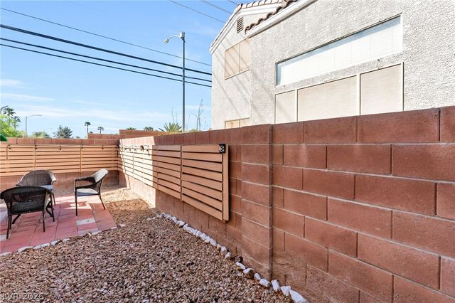 4803 Leadership Court, North Las Vegas, NV 89031